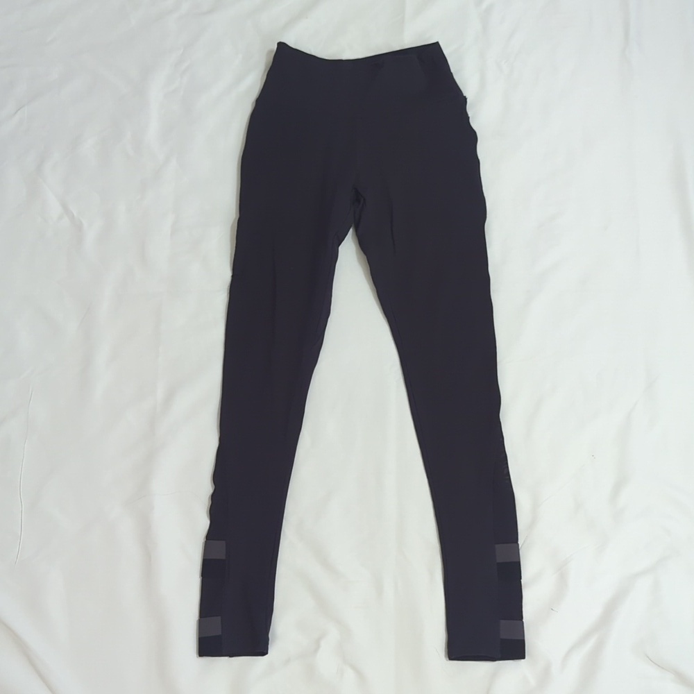 Gymshark Empower High Waisted Mesh leggings, Color Black/Gray Size S